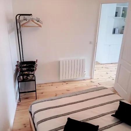 Renove, 1 Chambre, 300m De La Gare, Pres Du Centre De - Fr-1-361-479 *