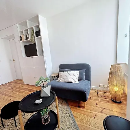 Renove, 1 Chambre, 300m De La Gare, Pres Du Centre De - Fr-1-361-479