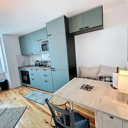 Renove, 1 Chambre, 300m De La Gare, Pres Du Centre De - Fr-1-361-479